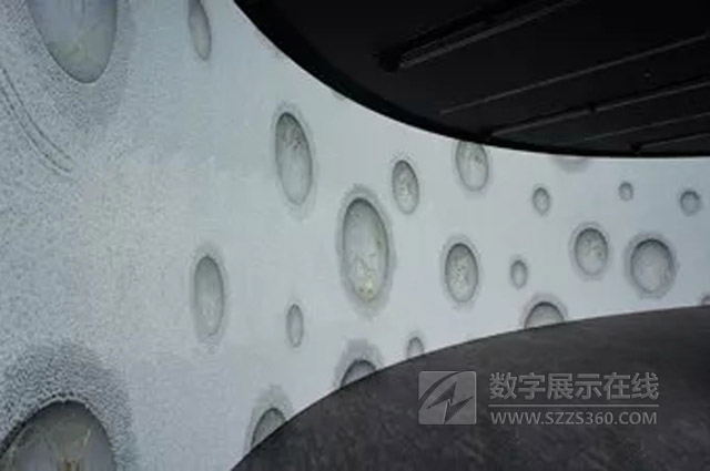 12K���桰�ڲʾ����@ʾϵ�y(t��ng)�@�G�����ձ�NTT DoCoMoչ�d