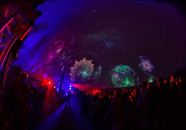 ��ĻӰԺ��Ļ��������֮�g�ą^(q��)�e