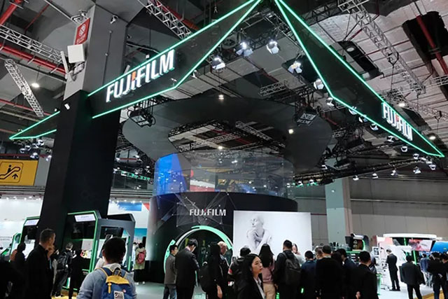 ��ʿ�zƬ��͸��ͶӰĤ�������ж����P(gu��n)ע